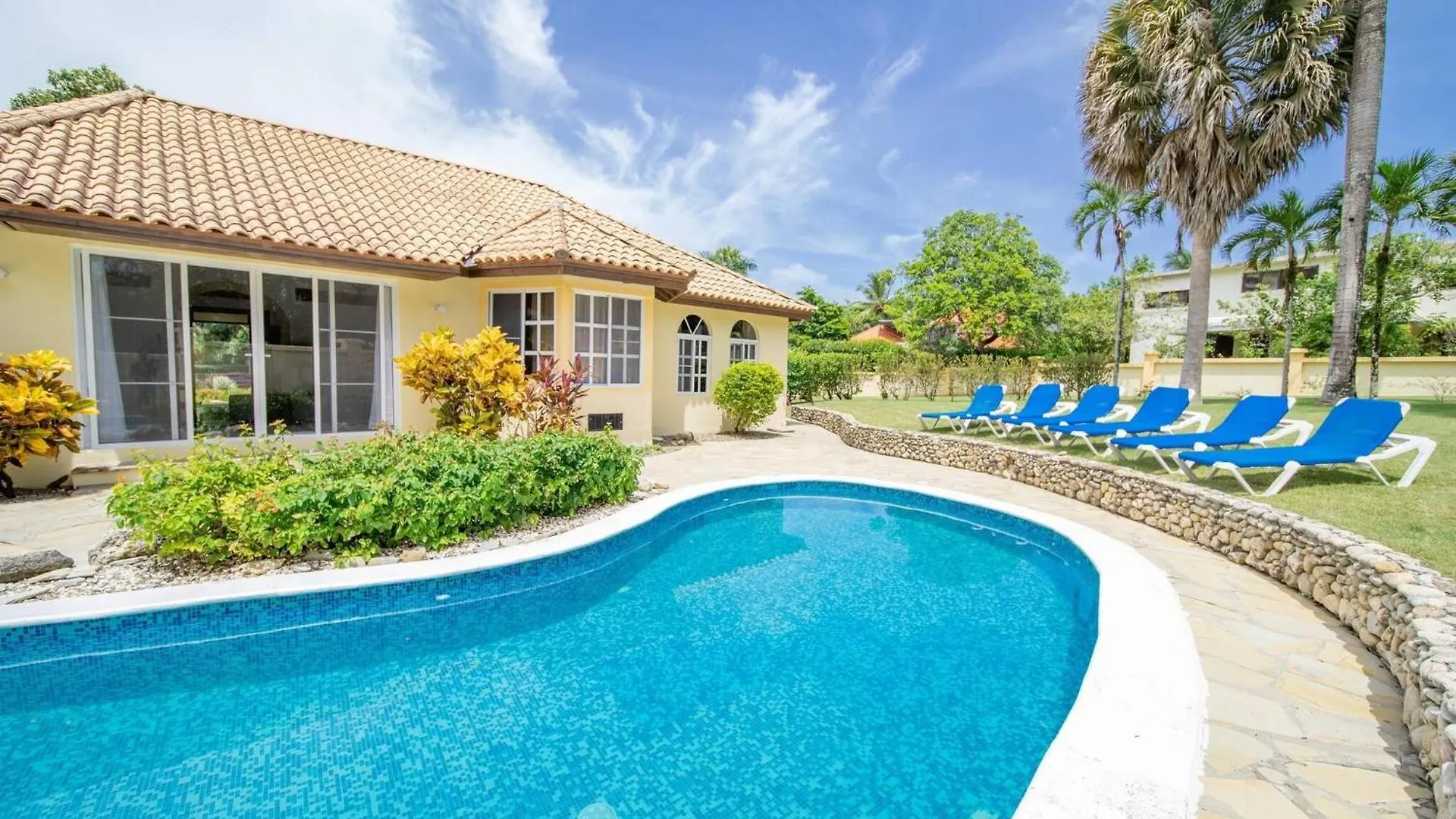 Вилла Casati Pearl House, Big House With Private Pool Бомбита