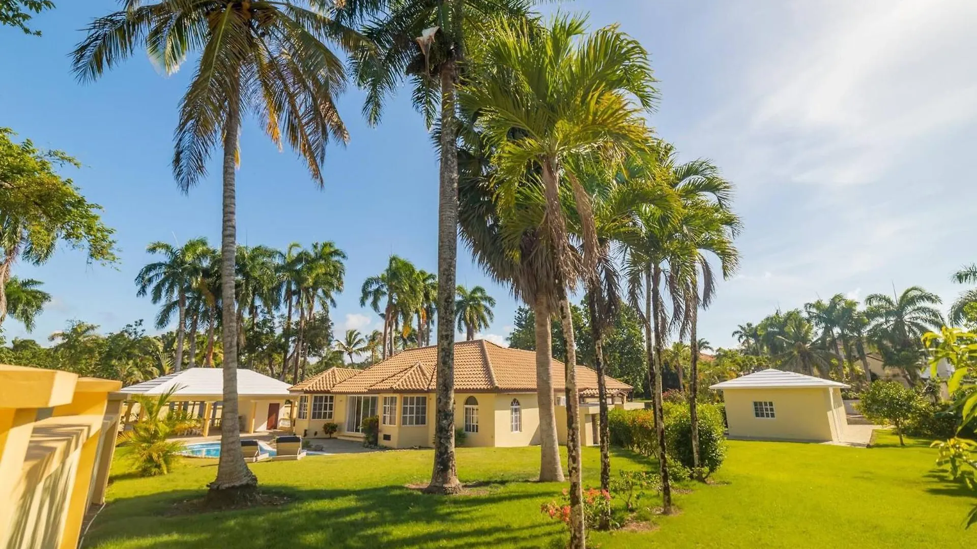 Вилла Casati Pearl House, Big House With Private Pool Бомбита